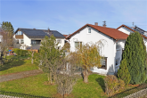 Südansicht - Einfamilienhaus mit Wintergarten, Terrassen und Balkon in ruhiger Wohnlage