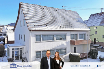 Großzügiges Wohnhaus mit 3 Balkonen, Loggia und Terrasse, 72459 Albstadt, Einfamilienhaus