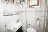 Gäste-Bad - Gepflegtes Einfamilienhaus mit Panoramablick in Waldrandlage