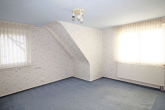 Dachzimmer 1 - Gepflegtes Einfamilienhaus in sonniger Wohnlage