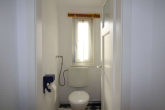 separates WC