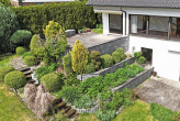 gepflegte Gartenanlage - Attraktives Wohnhaus mit Einliegerwohnung in bevorzugter Wohnlage