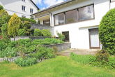 Terrasse / Einliegerwohnung - Attraktives Wohnhaus mit Einliegerwohnung in bevorzugter Wohnlage