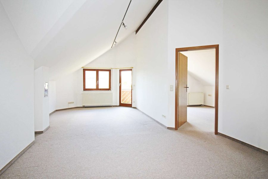 Zimmer mit Balkonzugang
