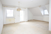 Wohnen / Schlafen - Helles Single-Appartement mit Westbalkon und Garage